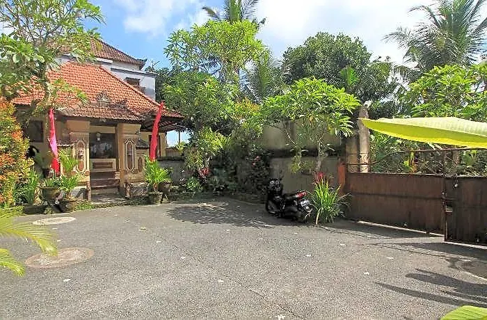 Suara Sidhi Bali ホテル 3*
